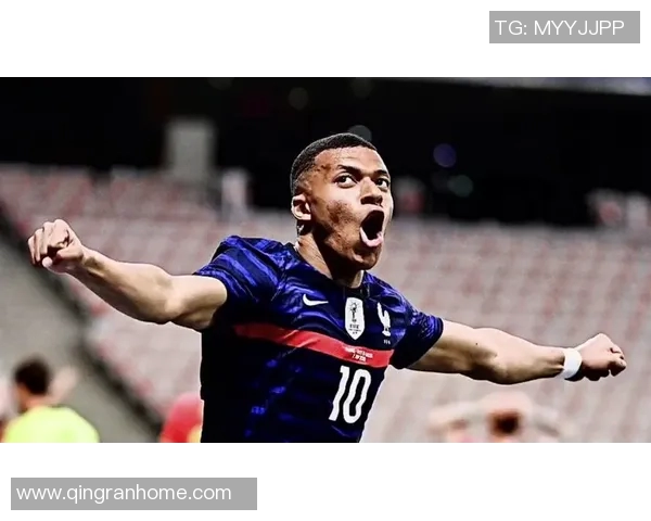 镜头回顾:姆巴佩这一幕令人泪目