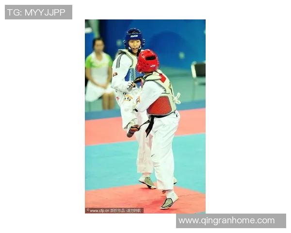 中国跆拳道选手夺世锦赛金牌 教练组泪洒赛场见证历史时刻